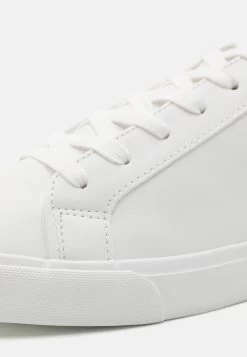 Pier One Sneakers Laag - White -Pier One 089ffbe2a2a84ebbaff4ded3f08bcf0e