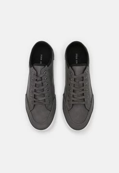 Pier One Sneakers Laag - Grey 11 Pier One Sneakers Laag - Grey -Pier One 121b9e5dccd84e7482b811a5f0f11ce0