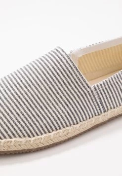 Pier One Rena Espadrille Unisex - Espadrilles - White/Blue -Pier One 1e1a9a54fd374424970c6282fecccbe4