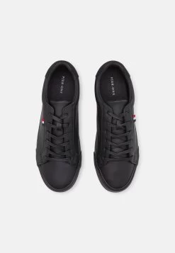 Pier One Unisex - Sneakers Laag - Black -Pier One 3373b81dbbea42b3a3cf1476f6dea27d