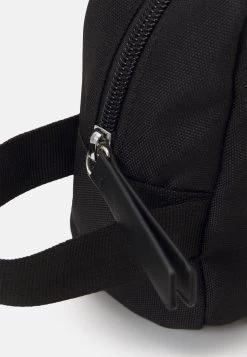 Pier One Toilettas - Black -Pier One 3d010853bd374b4f84db8b0a35a8b289