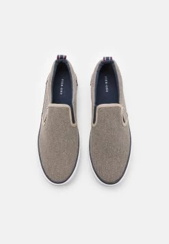 Pier One Unisex - Sneakers Laag - Taupe -Pier One 4bfc3dea16e84e949402e19f285476a8