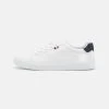 Pier One Unisex - Sneakers Laag - White