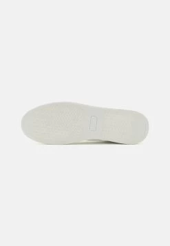 Pier One Sneakers Laag - White 12 Pier One Sneakers Laag - White -Pier One 6e26ebd2e02d4898aff55725d93043de