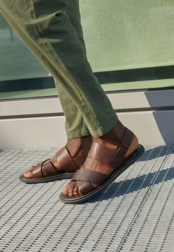 Pier One Unisex - Sandalen - Cognac -Pier One b9effe36e5ba4d81ad9dabfa3dfb6c2b