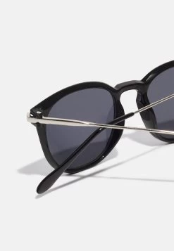 Pier One Zonnebril - Black 8 Pier One Zonnebril - Black -Pier One e1238979fc144555bfd451a98b4e6bbf