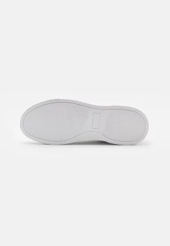 Pier One Unisex - Sneakers Laag - White -Pier One e2a5a64afecd4f079860774a1a970a80